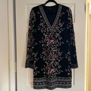 Beautiful White House Black Market dress 36 inches long